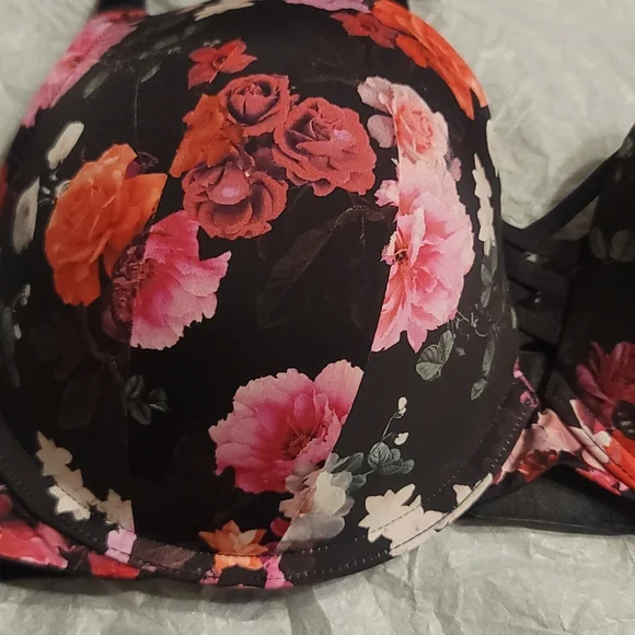 TORRID CURVE COLLECTION PUSH-UP PLUNGE BRA: BLACK/FLORAL: NWT: SZ 42D - Picture 2 of 5